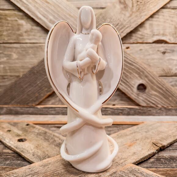 Gorgeous Vintage White and Gold Porcelain Angel-Mother-Grandmother Holding Baby - Picture 1 of 8